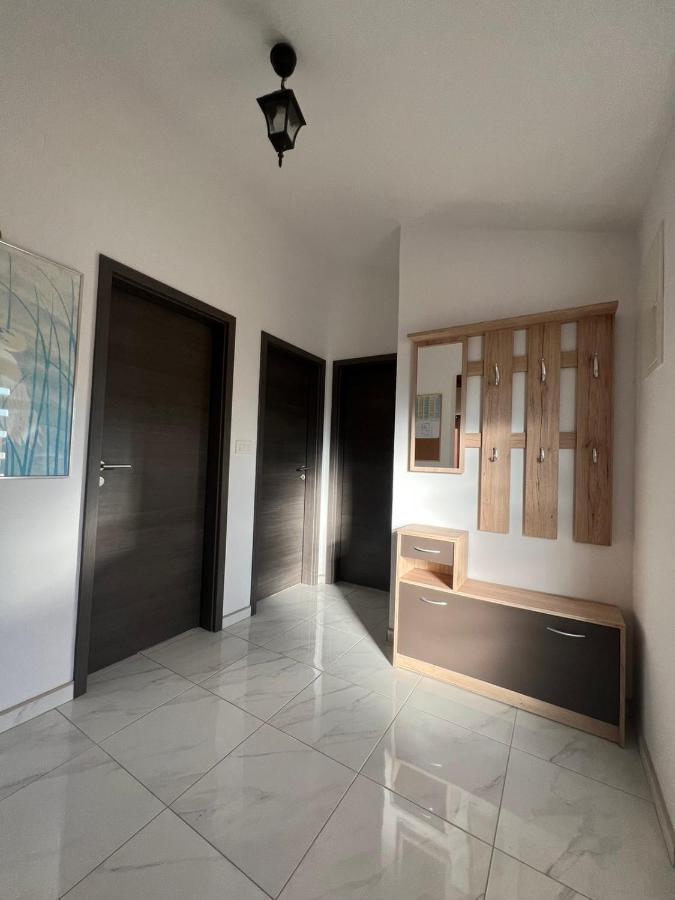 Apartman Lorena Lakmartin Εξωτερικό φωτογραφία